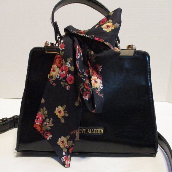 Steve Madden NEW Woman Small Black Red Gold Tone Magnetic Top Strap Bag Purse - Picture 5 of 13